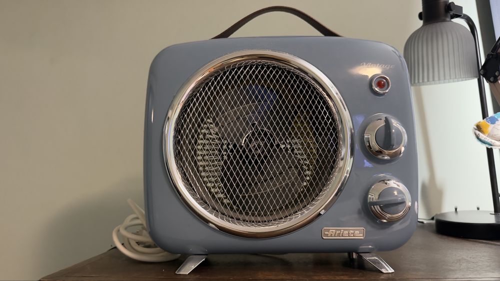 Винтидж печка “Ariete” нова, 2000 W