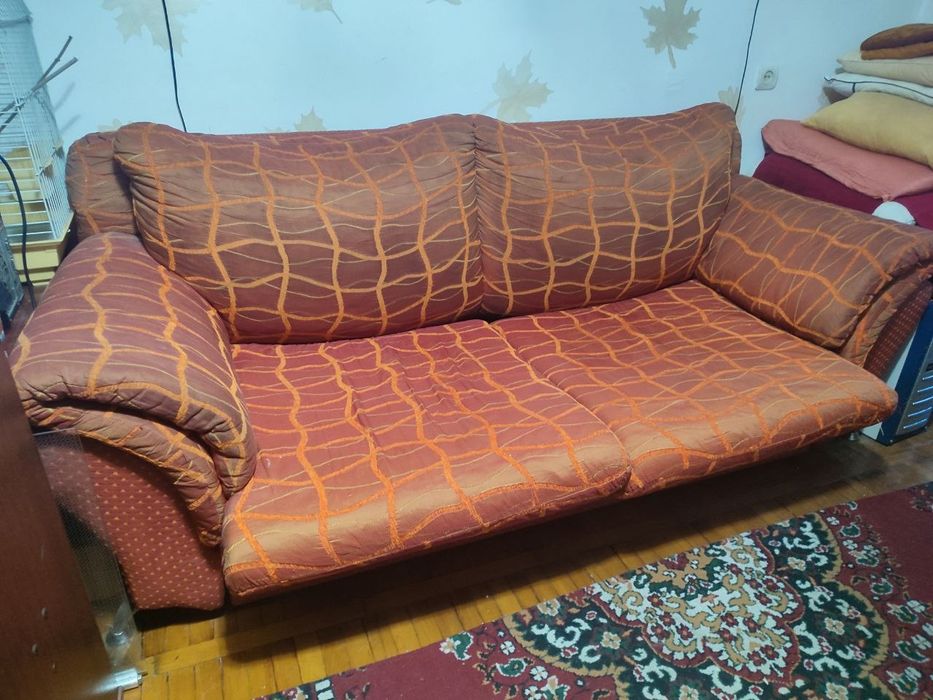 Отдам даром диван и кресла