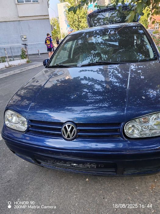 Vând autoturism. Wolswagen golf 4