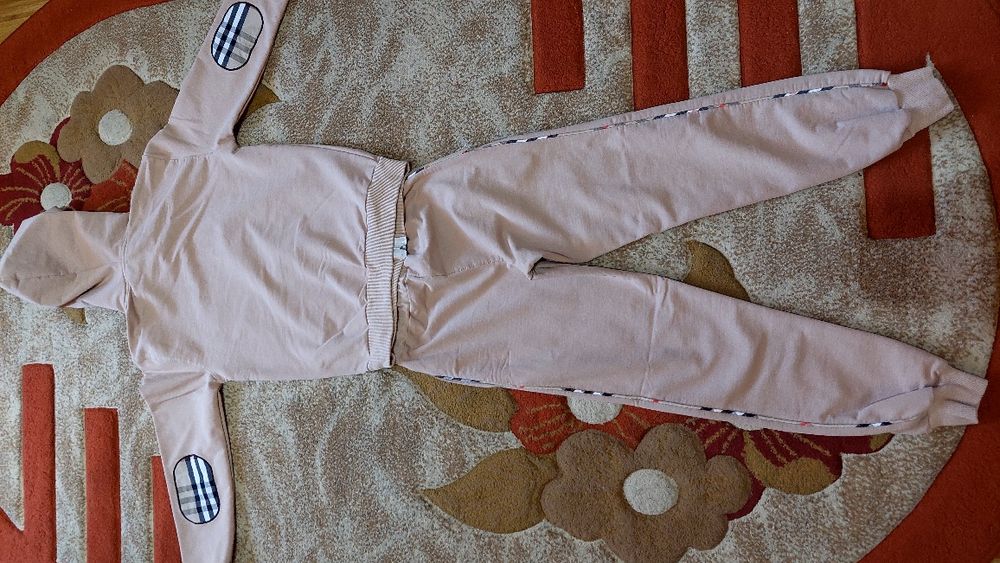 trening copii crem/jacheta piele sau împreună la.pretul de 110 lei!!!