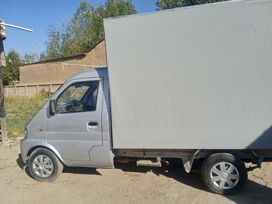 DongFeng yuk mashina