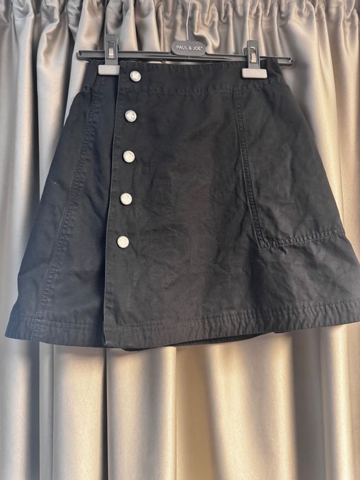 Пола acne studios