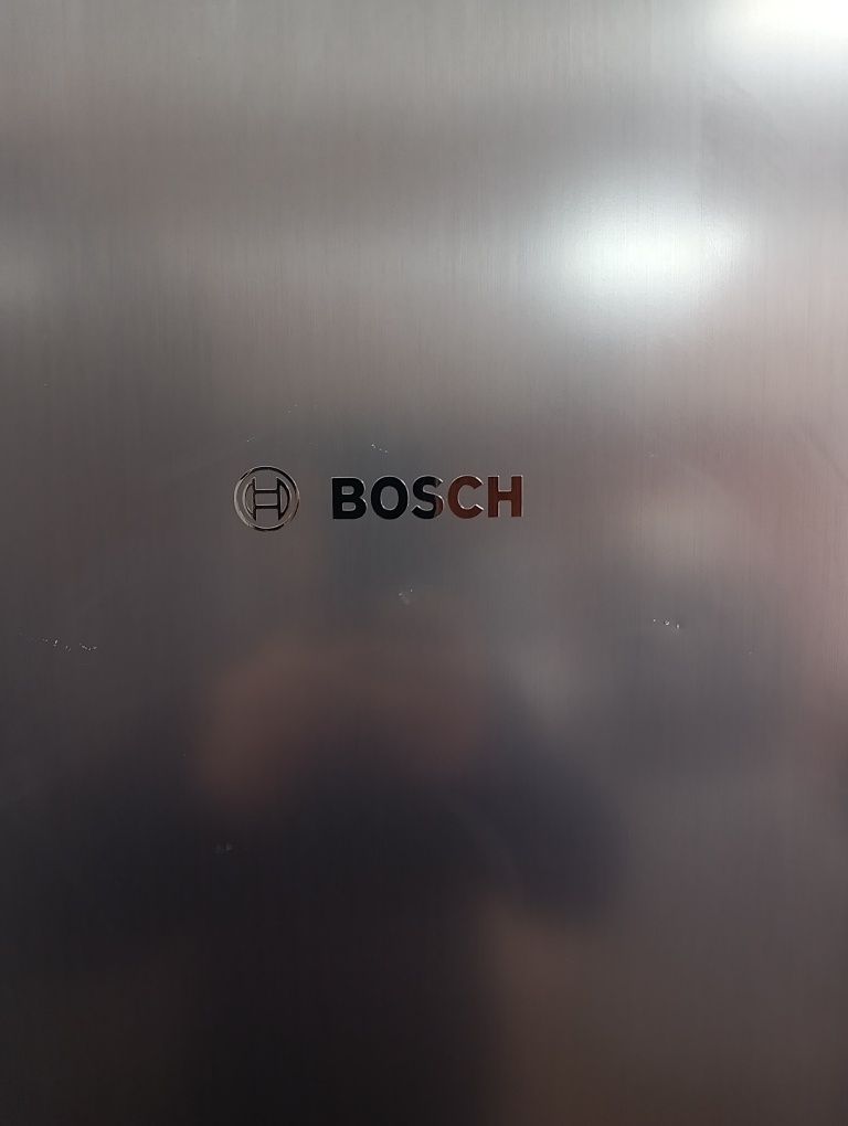 Като нов комбиниран хладилник с фризер Бош Bosch  с 2 години гаранция!