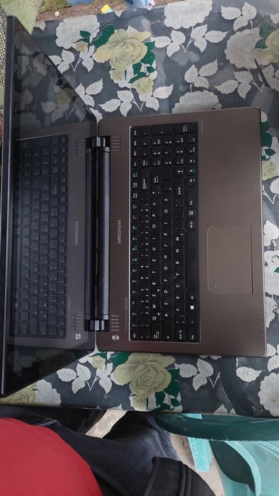 Laptop Medion Akoya E7240T