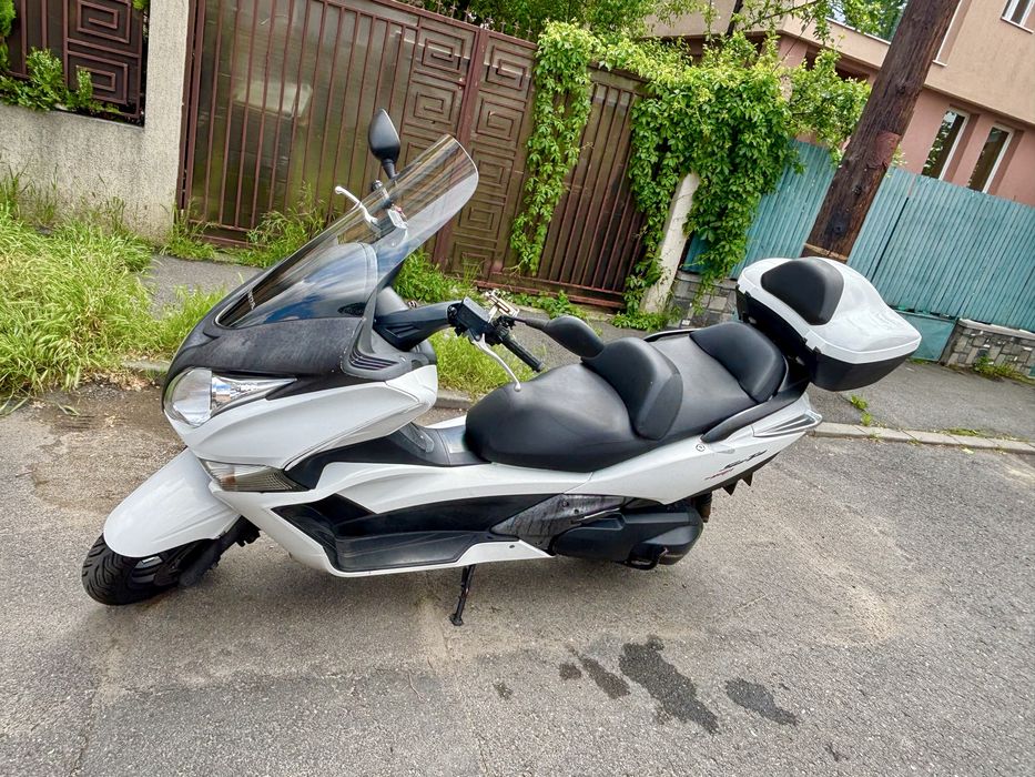 Honda Silverwing 400