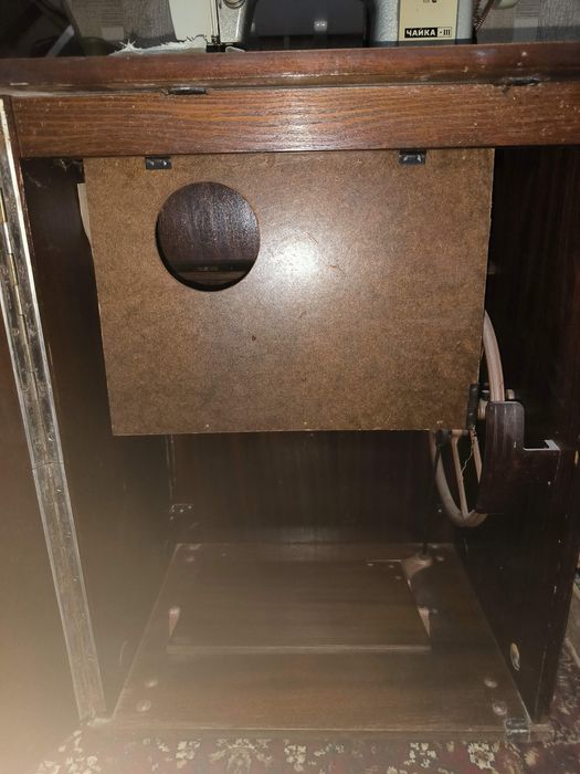 Швейная машина .