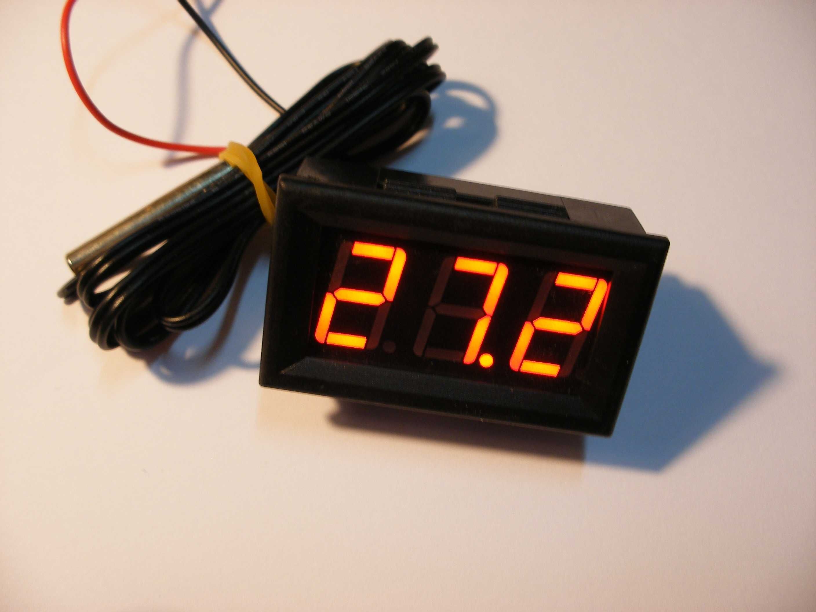 Панелен LCD термометър -50- +110 със сонда автомобил хладилник витрина