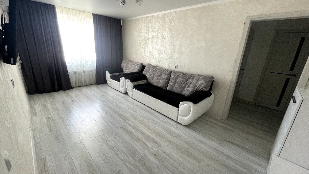 Продам трёх комнатную квартиру в Шахтинске