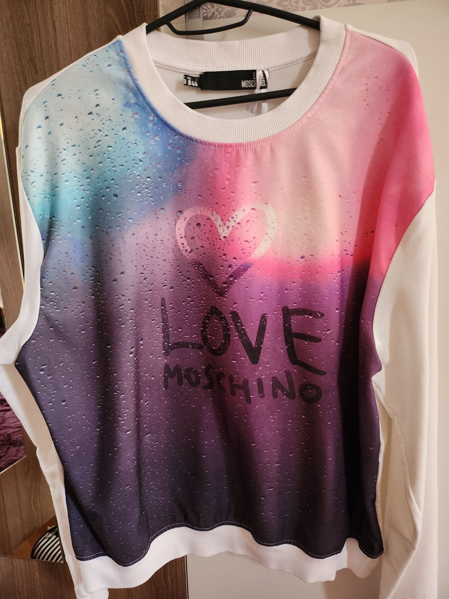 Блузи Love Moschino