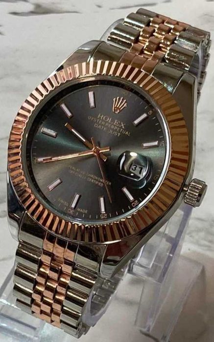 Мъжки часовник с кутийка и възглавничка, Rolex.