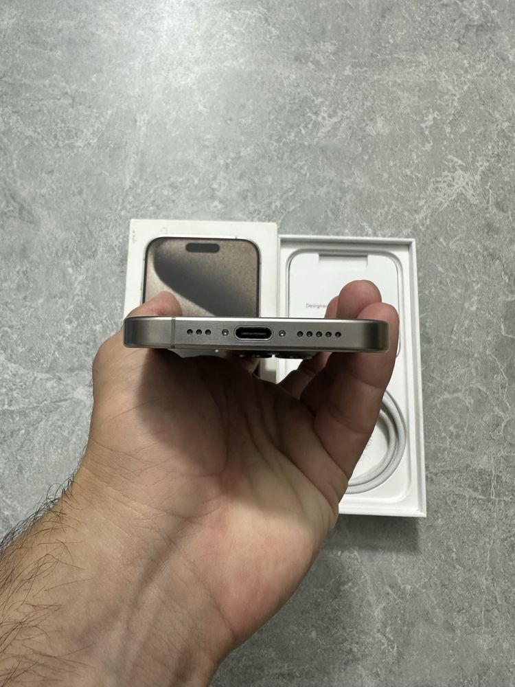 iPhone 15 Pro 256GB Natural Titanium