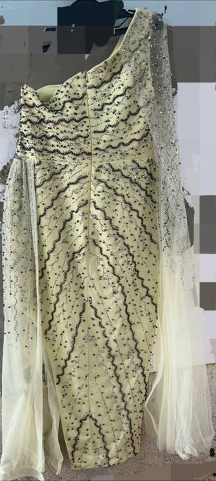 Официялни рокли р