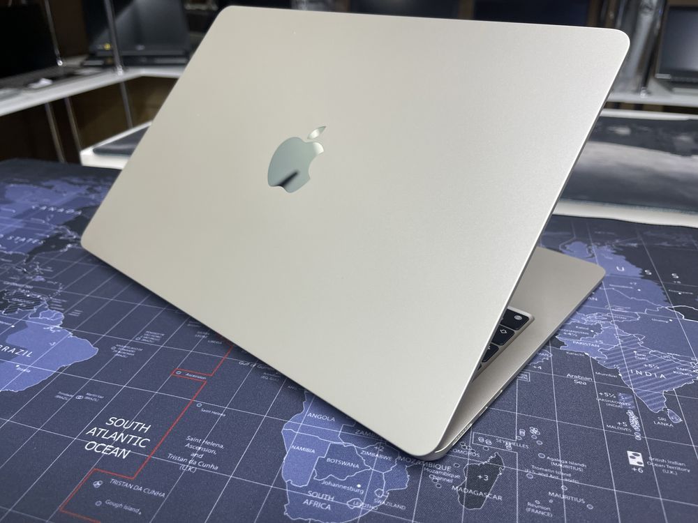 MacBook Air 13 M2-Apple M2/8GB/SSD256GB/Цикл 163