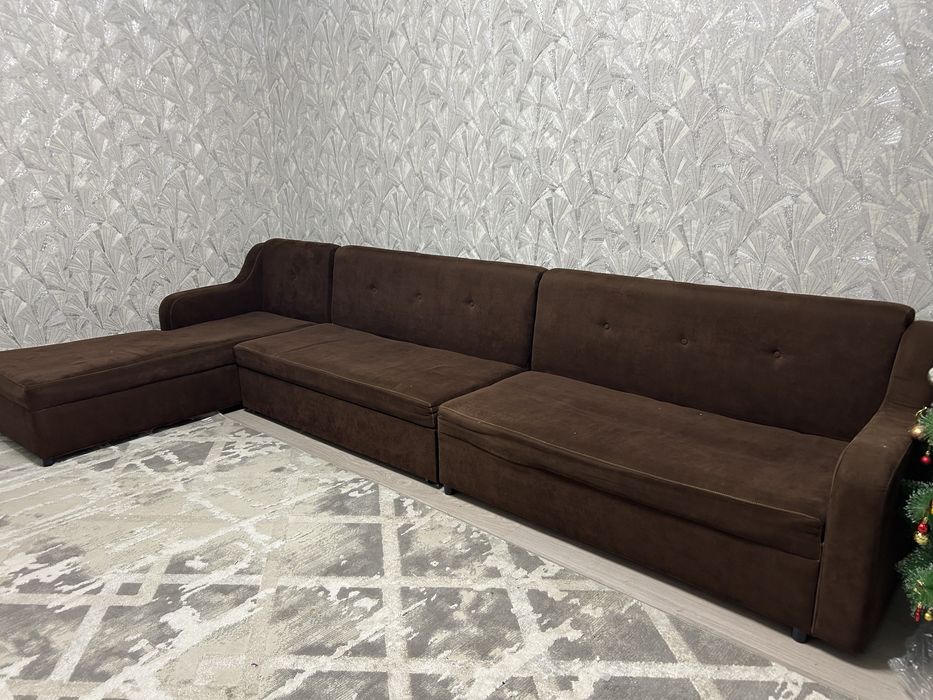 Угловой диван раскладной б/у в хорошем состоянии
