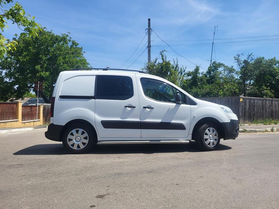 PEUGEOT PARTNER an 2012 pe Acte-3 Locuri+Benă/ 1.6hdi-Euro 5/IMPECABIL
