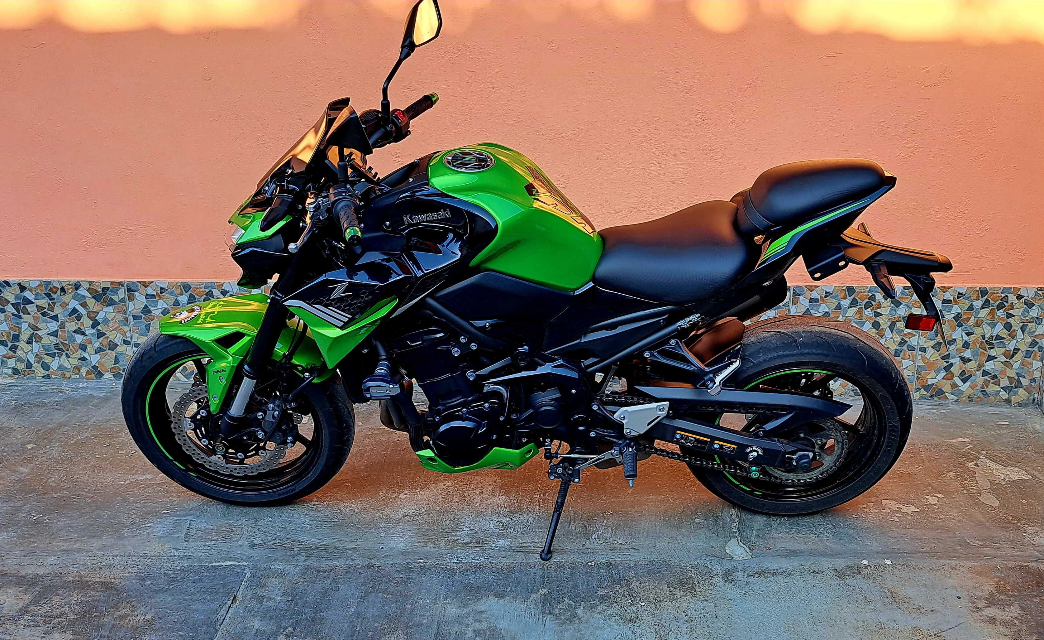 Kawasaki z900 2021