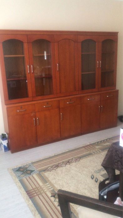 Продаю книжный шкаф