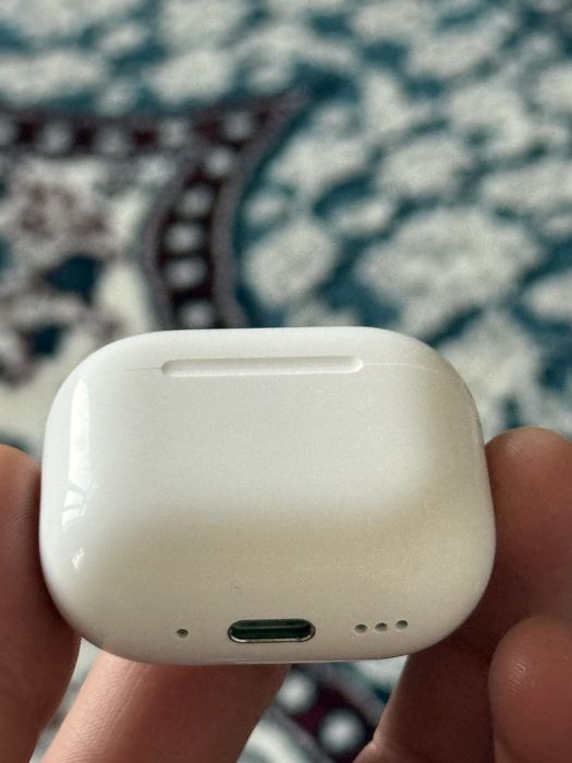 Airpods 4 ANC с шумоподавлением