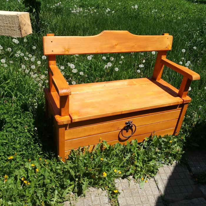 Пейка-ракла от масивно дърво.