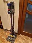 De vanzare aspirator Dyson V 8 Absolute