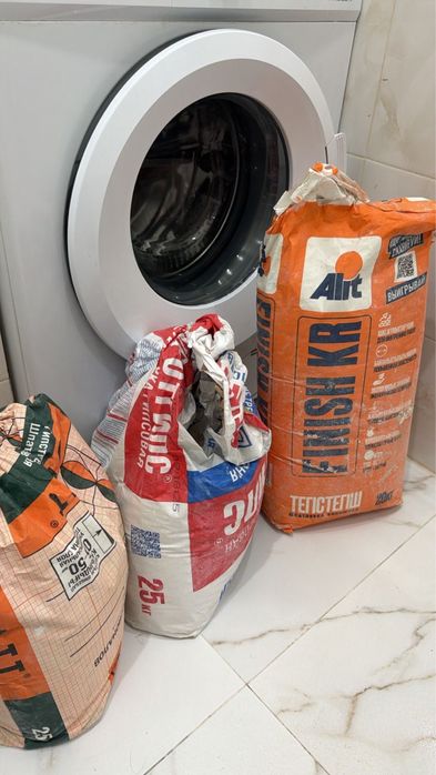 Продам смеси остались после ремонта Ротгипс Финишка Финиш