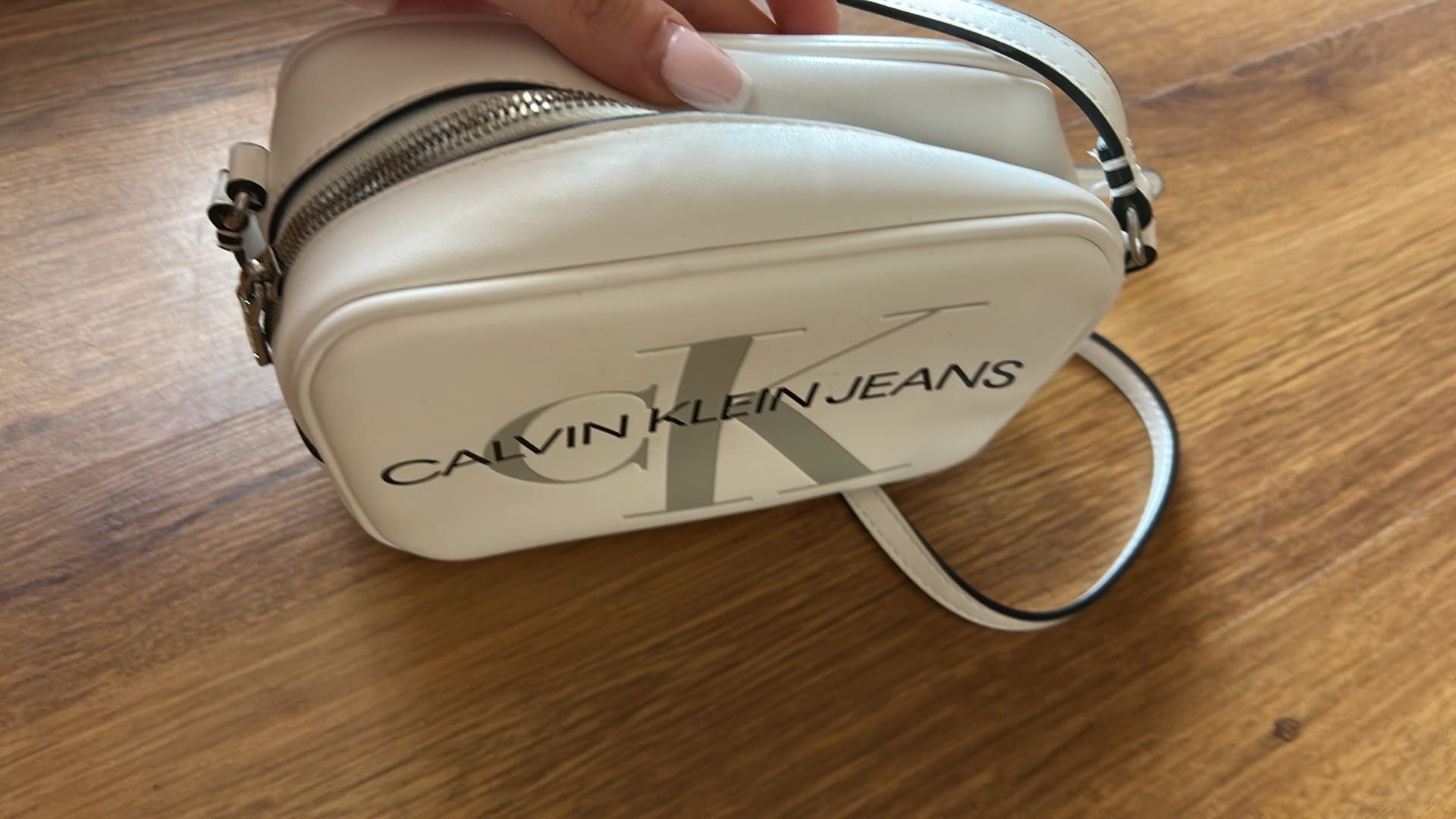 Дамска чанта Calvin Klein