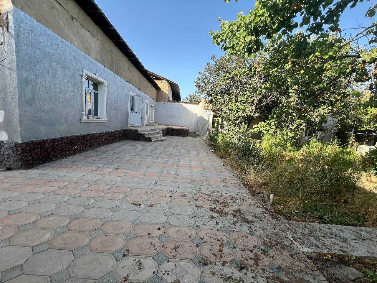 Zangiota.Bozsuv.6xonali uyni 12sotihda yer narxiga sotaman.Barter bor