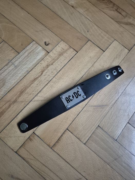 Кожена гривна AC DC