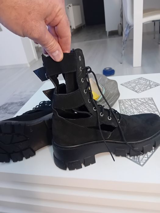 Bocanci piele naturala 40