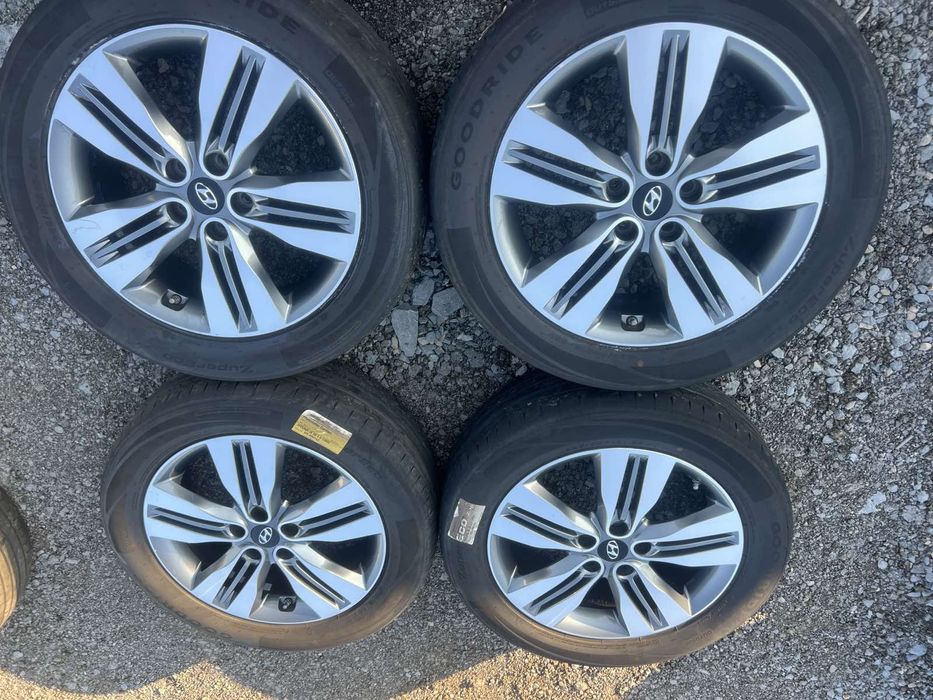 Оригинални джанни Хюндай 5/114.3 Hyndai IX35,Tucson 5x114.3

Употребяв