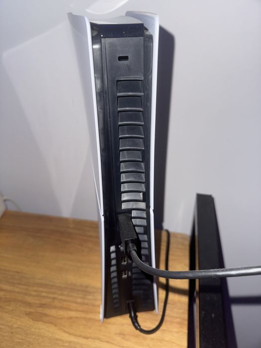 PS5 Slim - De vanzare - Aproape Nou