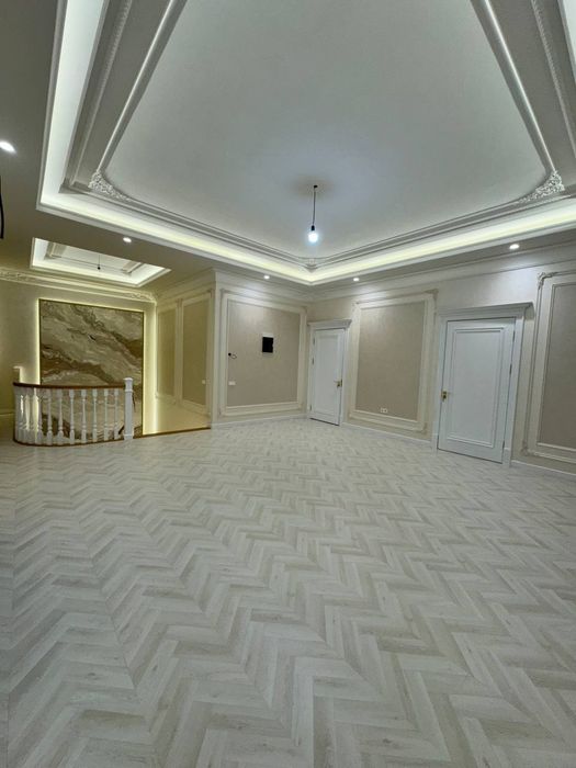 Сдаётся участок под офис Гостиница Россия