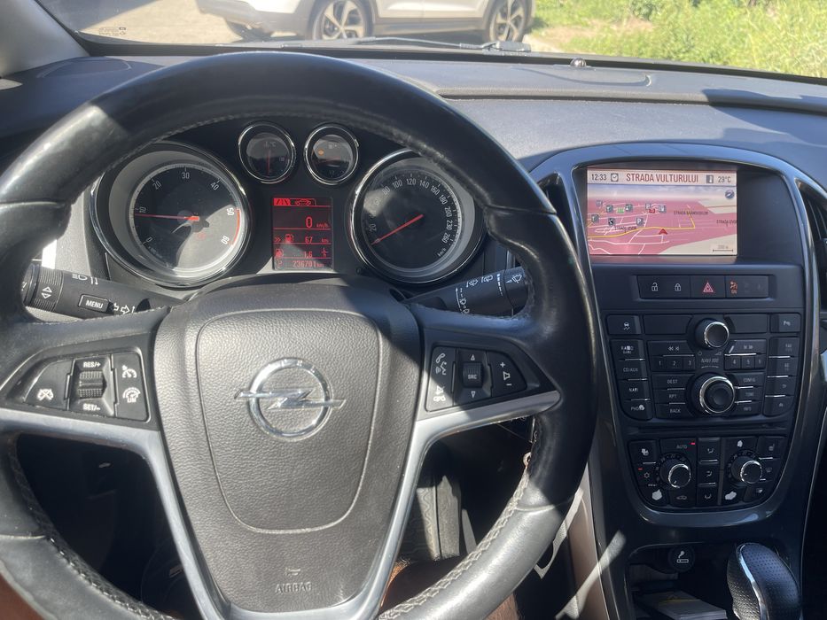 Opel Astra J 2.0 diesel model scurt automata