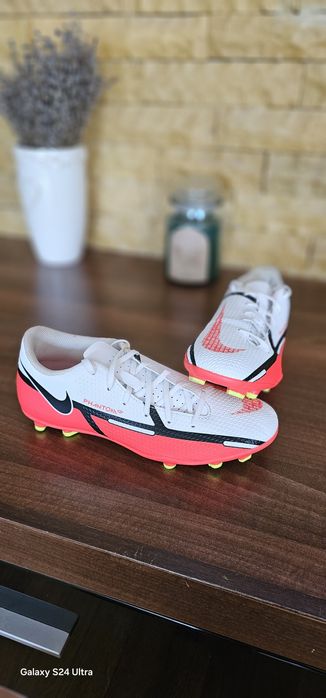 Ghete fotbal Nike Phantom mărimea 40