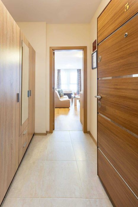 Дава се под наем Двустаен апартамент в Бургас, Лазур - 70 кв.м за 300 € - Снимка #3