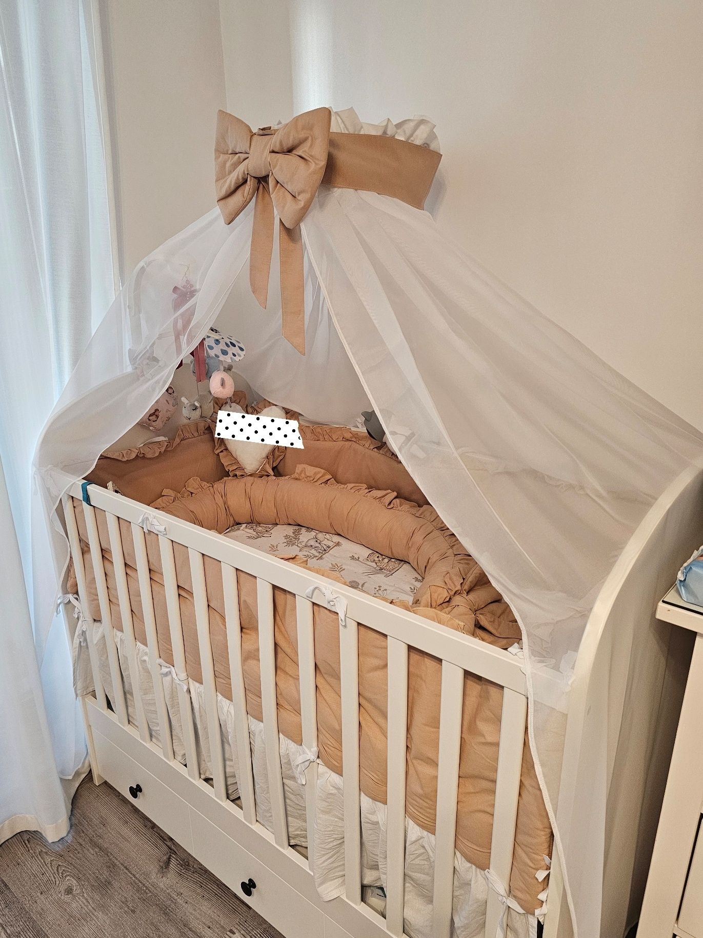 Cuib Baby nest + aparatori laterale pt patut + voal si funda baldachin
