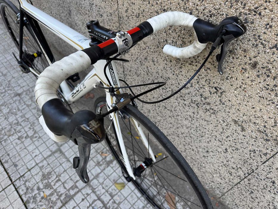 Scott Addict R3 Carbon/Shimano Ultegra 2x10/7.85 kg.