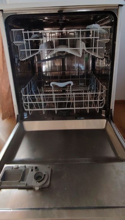 Съдомиялна BEKO - работи, но не измива добре