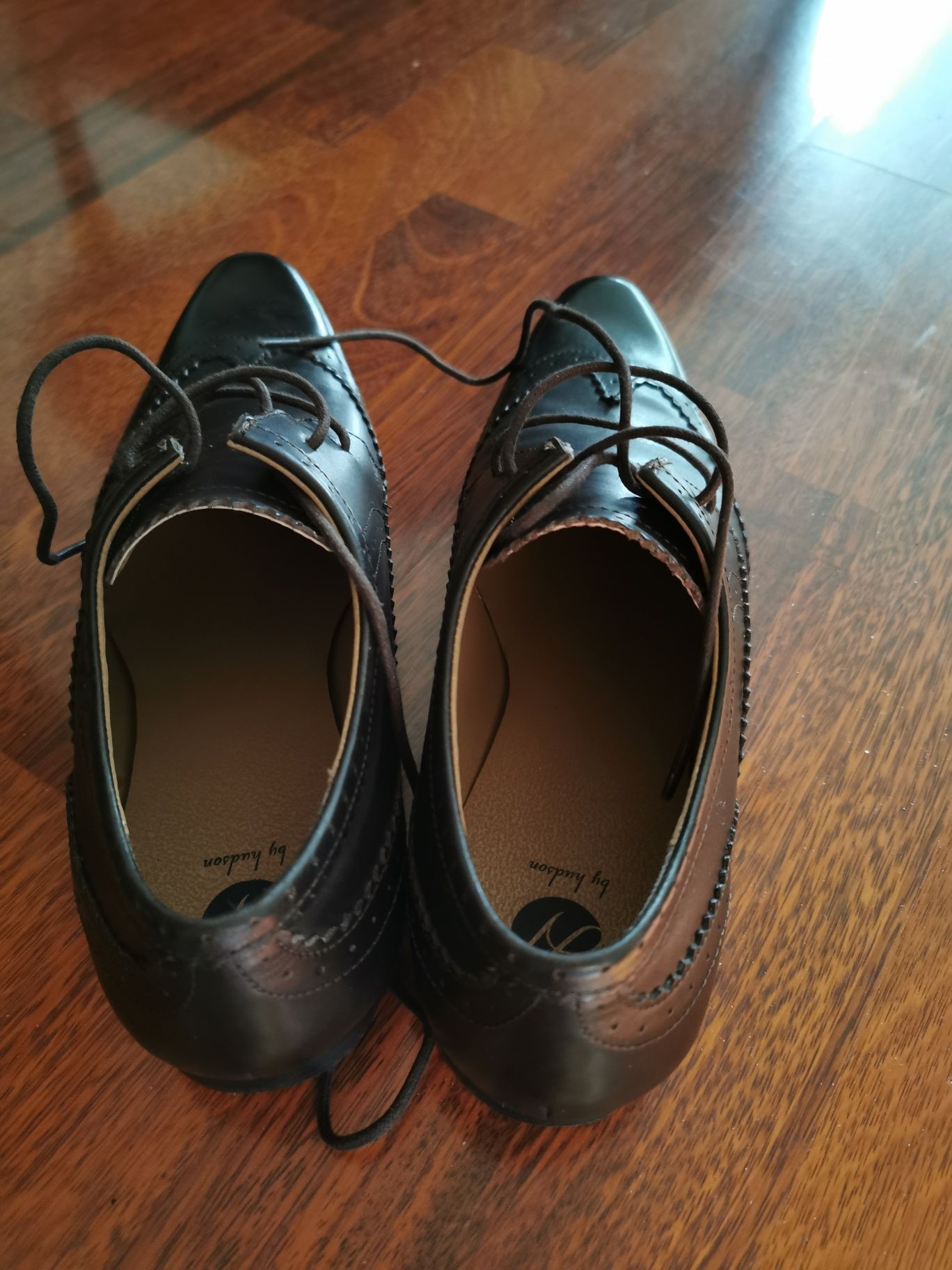 Чисто нови обувки