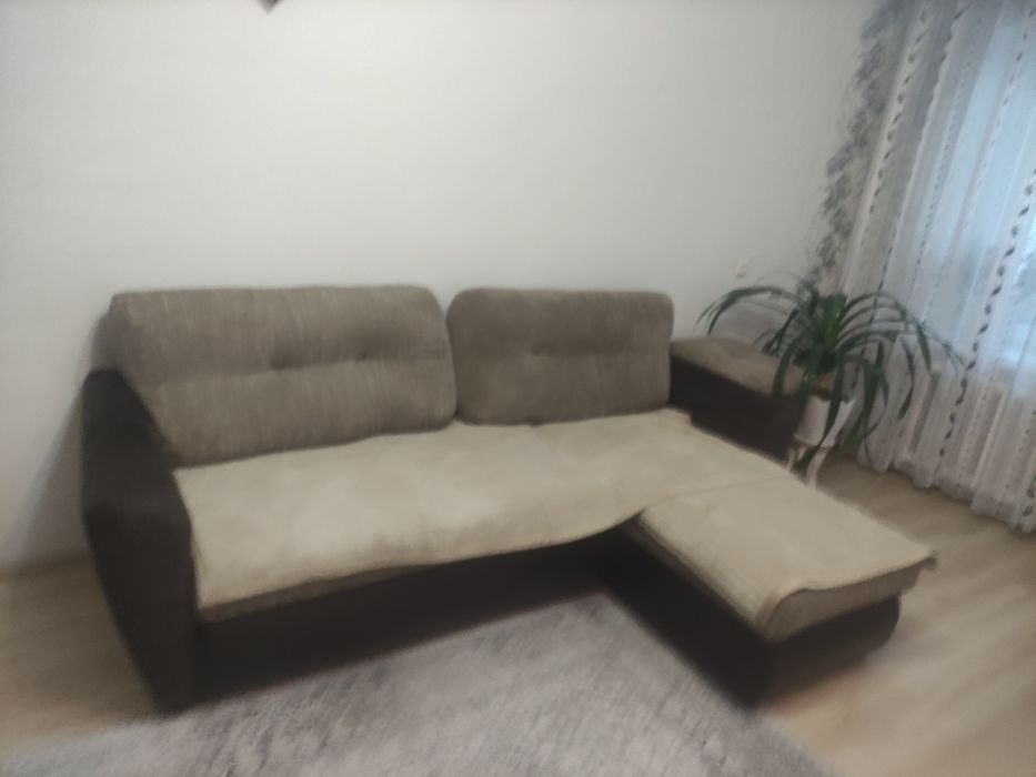 Диванчик сменяющимися углом