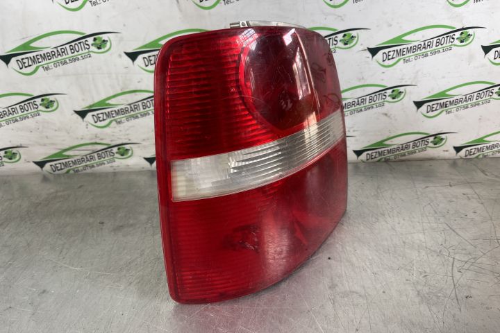 Lampa / Tripla stop stanga pe aripa Volkswagen VW Touran prima genera