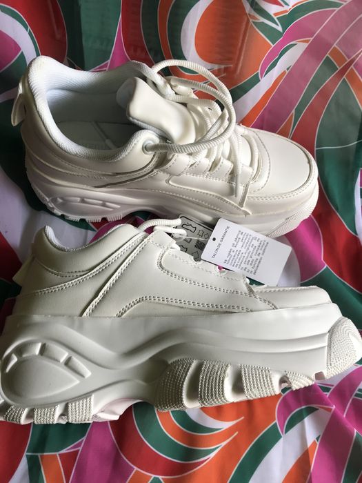 Pantofi sport albi cu platforma