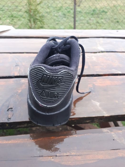 Adidași NIKE în stare foarte buna,mărimea 40