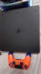 De vanzare PS4 SLIM 500 GB + 2 controllere
