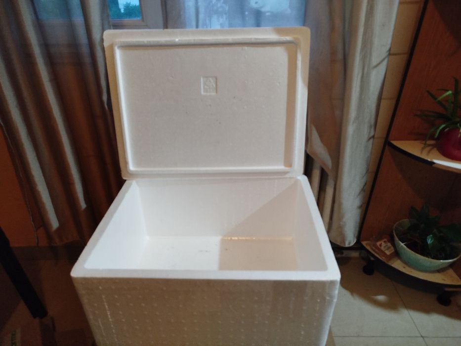 Cutii termoizolatoare