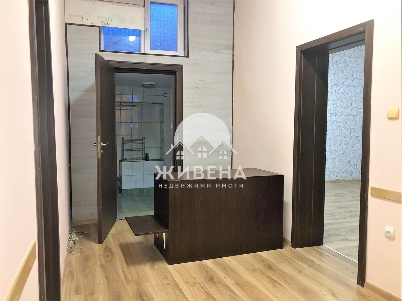 Офис в Идеален център, гр. Варна, до Адвокатска градинка, площ 75 кв.м
