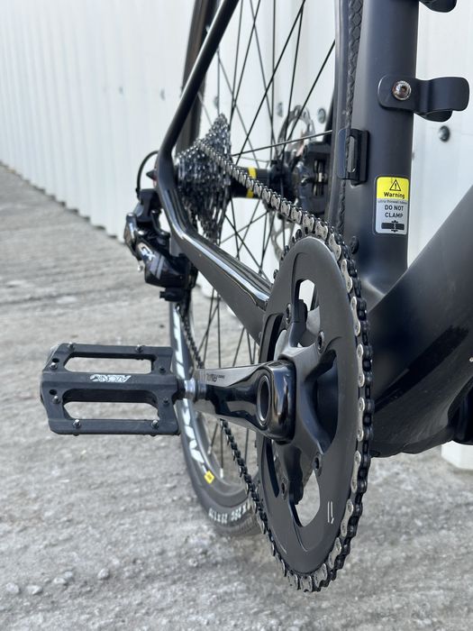 Bicicletă unicat – carbon Cube cursieră/MTB urban 1x11, mărime 60