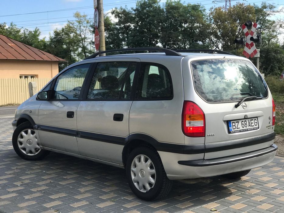 Opel Zafira  7 locuri