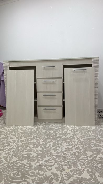 Комод сатылады, шрубы бәрі бар тап таза 20 мын