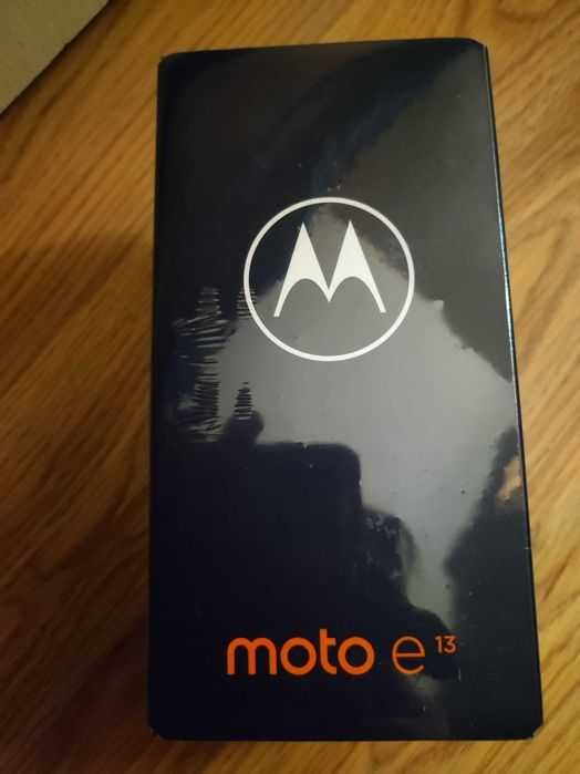 Смартфон Motorola Moto E13 2/64GB Aurora Green